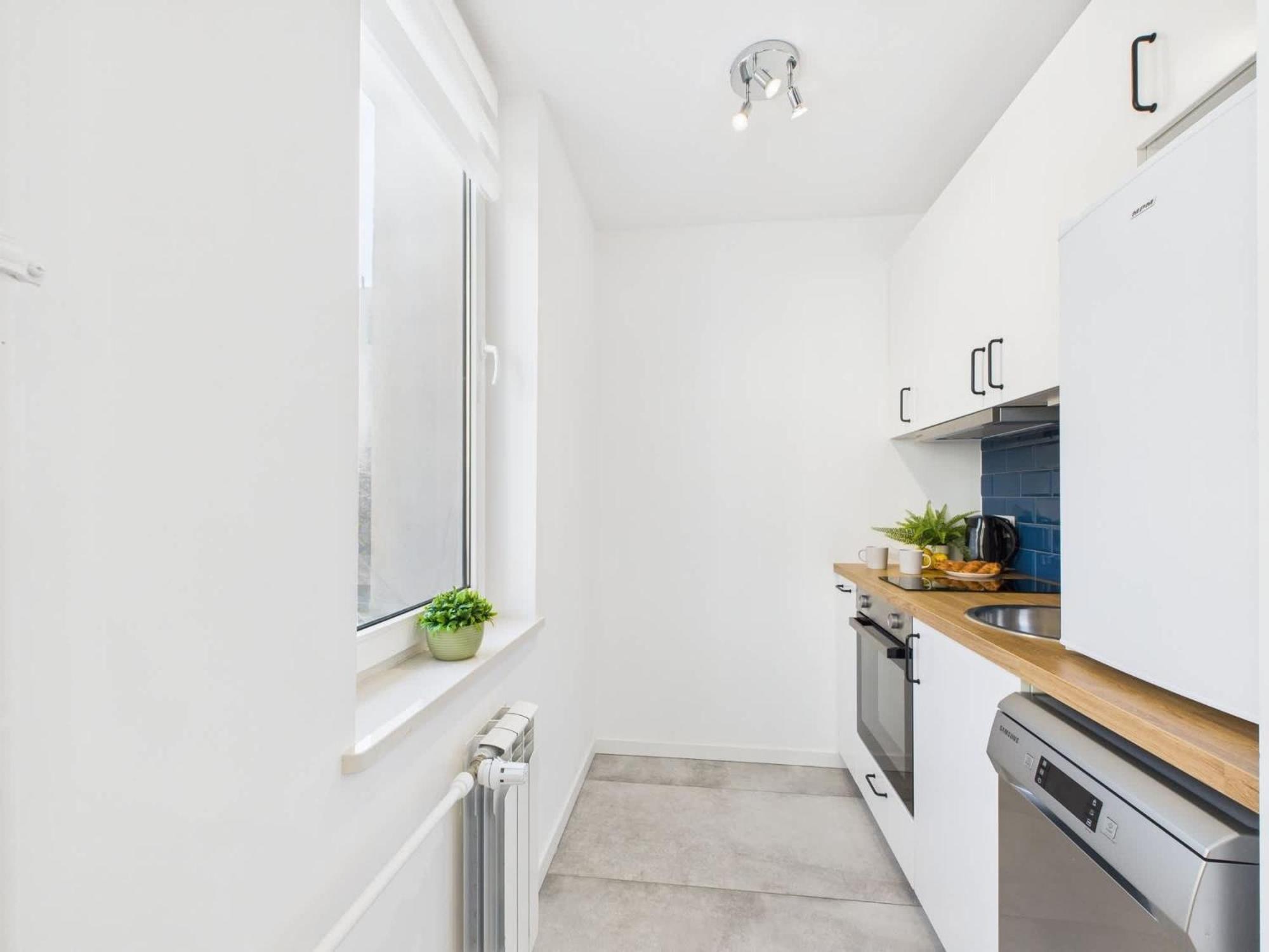 Comfortable Close To Metro Station By Renters Apartament *